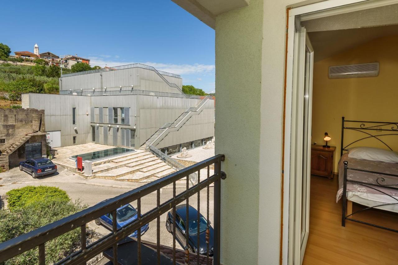 Djudja I Mate Acomodação com café da manhã Vid Exterior foto